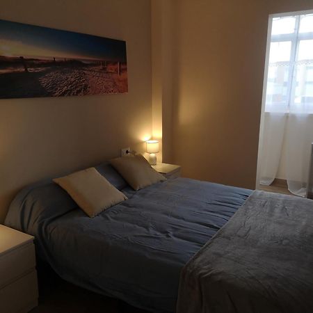 Hostal Mari: University Area Private Rooms with Shared Baths La Laguna  Exterior photo